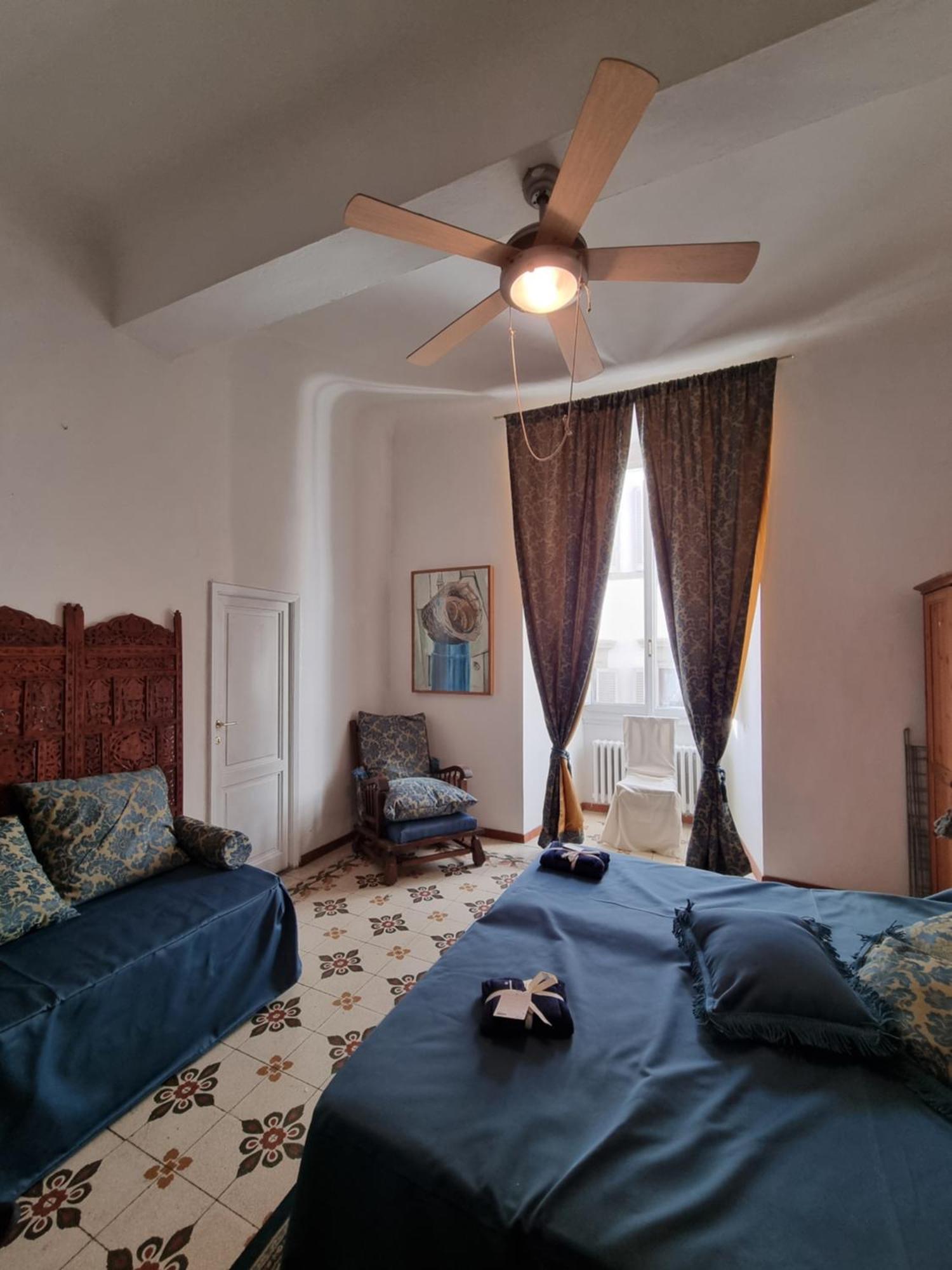 La Sede Dell'Arte Monolocale Studio E Camere In Torre Medievale Vicino A Duomo E Piazza Signoria Florença Exterior foto