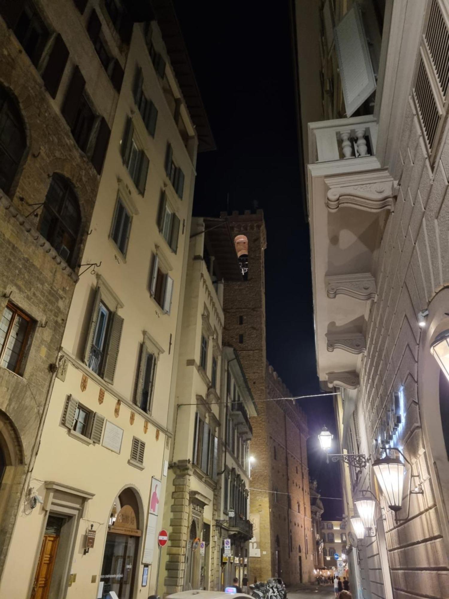 La Sede Dell'Arte Monolocale Studio E Camere In Torre Medievale Vicino A Duomo E Piazza Signoria Florença Exterior foto